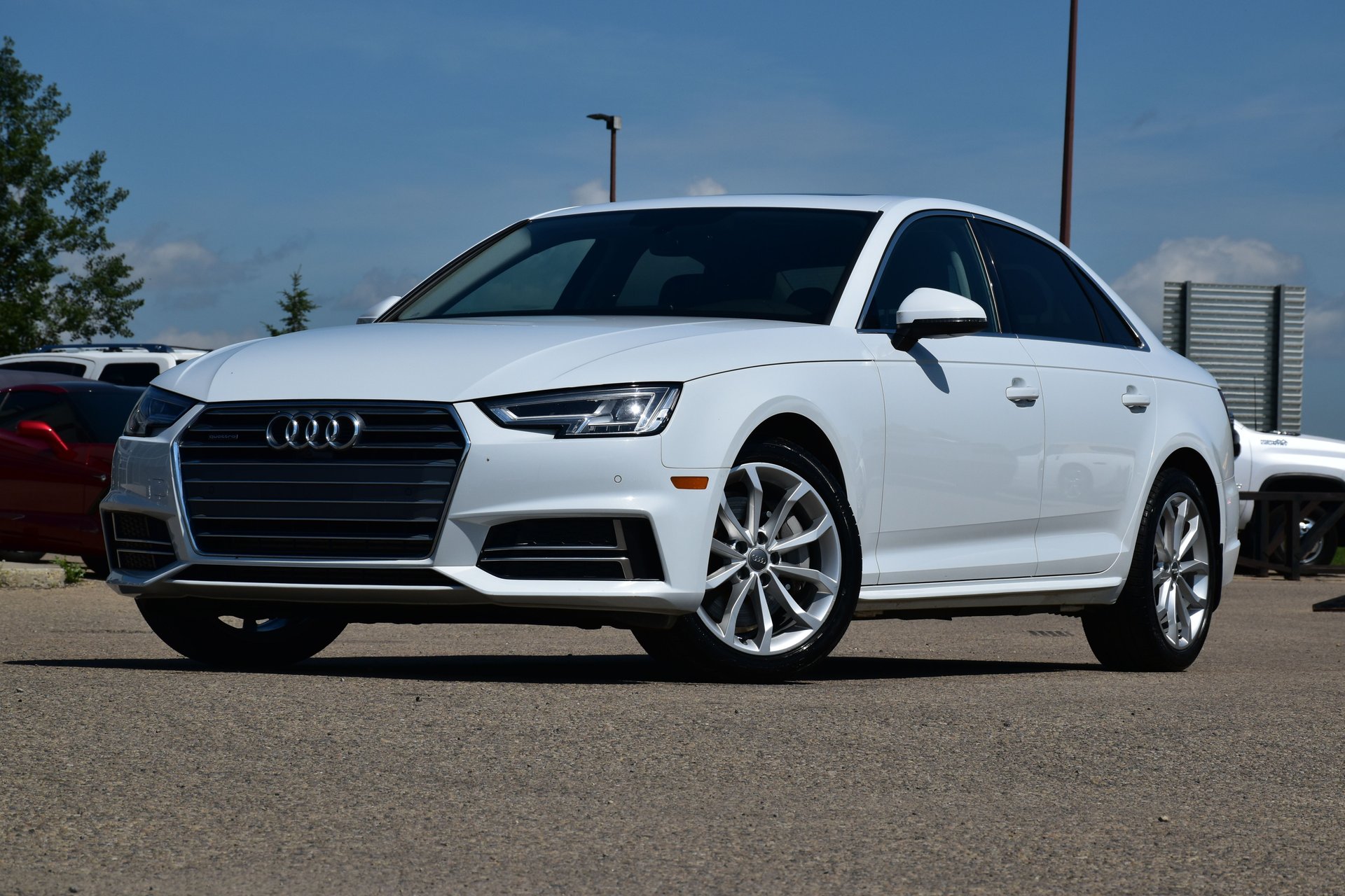 Audi A4 Select (Blanco)
